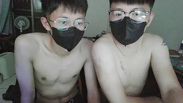 Snapshot of zhu000000 chatting on April 2026 01:37:02 PM zhu000000 online show from April 2026 01:37:02 PM