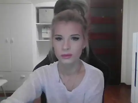 KristineGlow online show from October 2025 06:12:02 AM