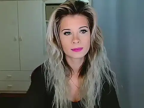 KristineGlow online show from December 2025 07:12:01 AM