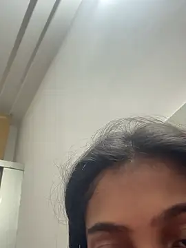 Snapshot of HeerStd chatting on February 2026 04:33:01 AM HeerStd online show from February 2026 04:33:01 AM