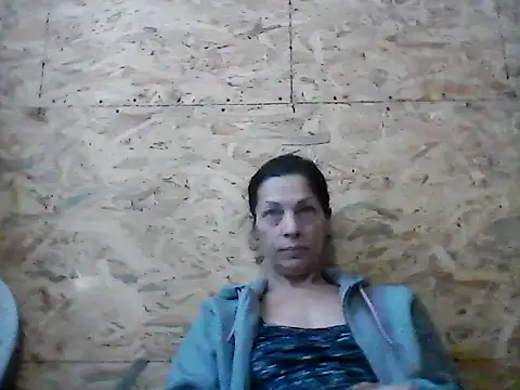 Snapshot of Milana38 chatting on November 2025 01:00:02 PM Milana38 online show from November 2025 01:00:02 PM