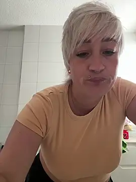 Rozendefotz online show from May 2026 08:21:01 AM