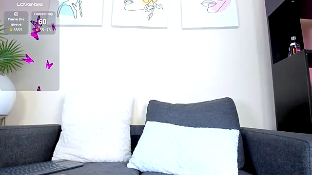 AlanaFox-x online show from September 2025 11:56:01 AM