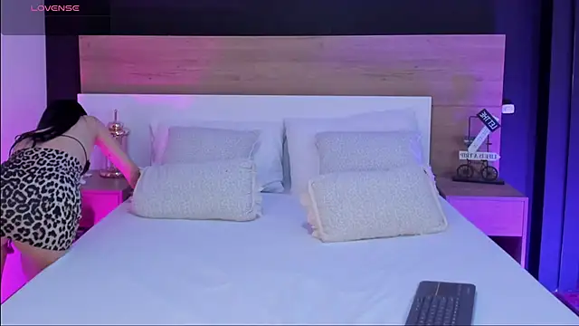 MiaTaylorSweet online show from January 2026 02:43:01 PM