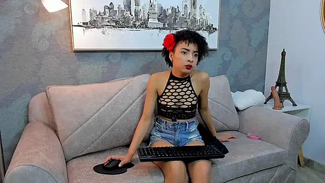 Snapshot of Lucia_jane chatting on November 2025 07:57:01 PM Lucia jane online show from November 2025 07:57:01 PM