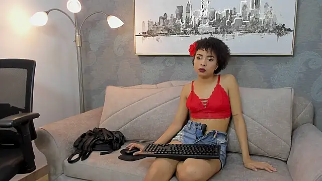 Snapshot of Lucia_jane chatting on November 2025 11:58:02 PM Lucia jane online show from November 2025 11:58:02 PM