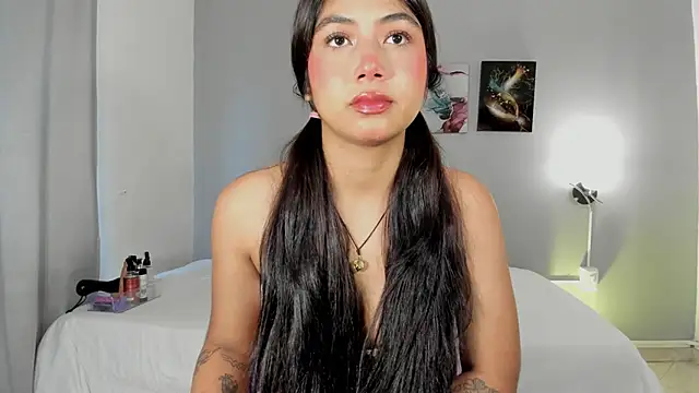 KimTayloor1 online show from November 2025 07:35:01 PM