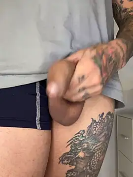 Snapshot of thekingcrazy chatting on October 2025 08:18:01 PM thekingcrazy online show from October 2025 08:18:01 PM