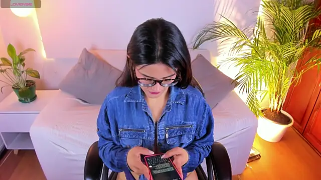 MeridaFox  online show from November 2025 05:02:01 PM