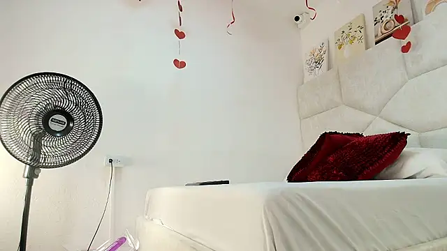 elizawiliamst online show from March 2026 02:09:02 PM