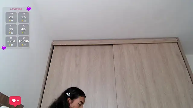 WendySuns  online show from October 2025 06:43:01 PM