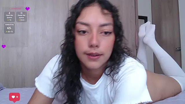 WendySuns  online show from November 2025 05:01:02 PM