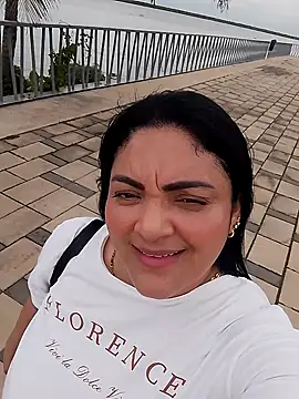 tiffany Johnson1 online show from October 2025 09:11:01 PM