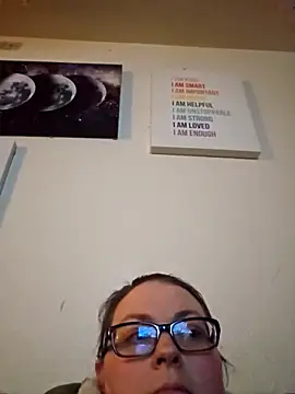 Snapshot of Yamiko42 chatting on February 2026 05:38:02 AM Yamiko42 online show from February 2026 05:38:02 AM