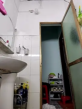 simsim-00 online show from February 2026 08:03:02 PM