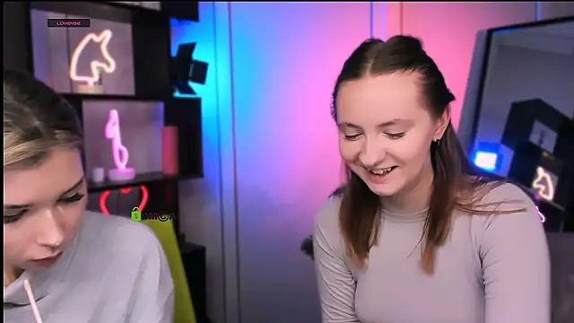 mila glow1 online show from December 2025 07:55:01 PM