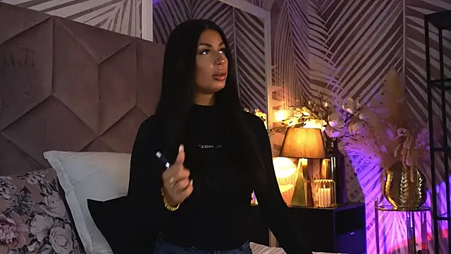 EvaRhea online show from April 2026 02:47:02 AM