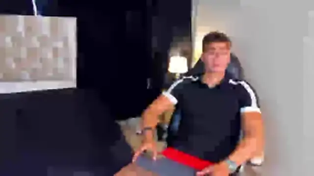 Snapshot of paull_george chatting on April 2026 03:06:01 PM paull george online show from April 2026 03:06:01 PM
