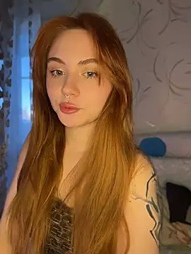 LunaMillie online show from April 2026 03:40:02 PM