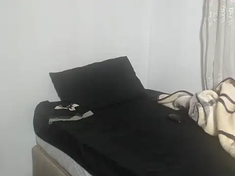 curveydickxx online show from September 2025 06:08:01 PM