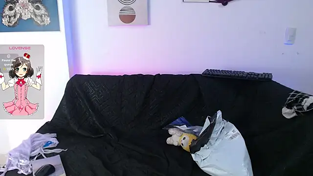 Laramucci online show from December 2025 07:42:02 PM