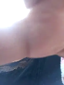 Snapshot of lauramartins7 chatting on December 2025 05:20:01 PM lauramartins7 online show from December 2025 05:20:01 PM