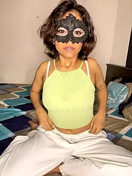 Snapshot of SIZZLER_1100 chatting on October 2025 06:18:02 PM SIZZLER 1100 online show from October 2025 06:18:02 PM