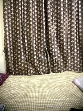 Snapshot of SIZZLER_1100 chatting on November 2025 06:44:02 PM SIZZLER 1100 online show from November 2025 06:44:02 PM