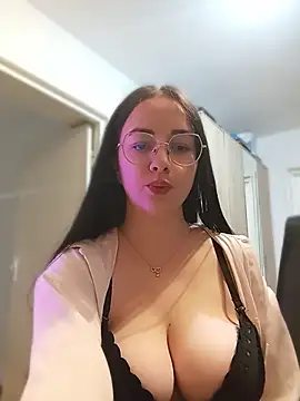 IvyClouds online show from June 2026 02:16:02 PM