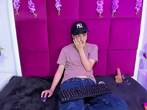 Bruno Cruzz online show from September 2025 03:41:01 AM