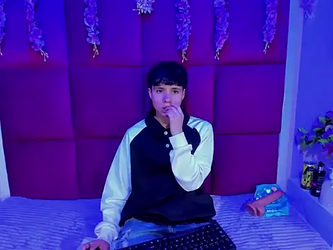 Bruno Cruzz online show from October 2025 02:21:02 AM