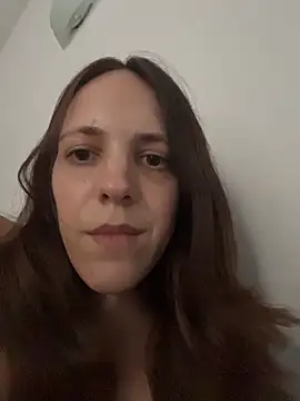 Snapshot of lauflor chatting on February 2026 09:20:02 PM lauflor online show from February 2026 09:20:02 PM