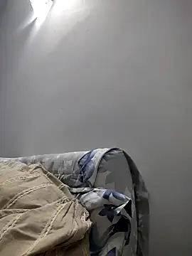 Snapshot of lauflor chatting on April 2026 11:22:02 AM lauflor online show from April 2026 11:22:02 AM