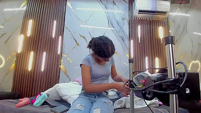 VictoriaDuart online show from December 2025 08:35:01 PM