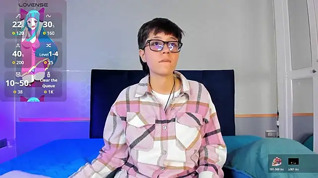 Tsuki Maru online show from November 2025 08:07:02 PM