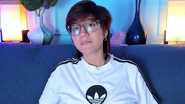 Tsuki Maru online show from March 2026 08:09:01 PM