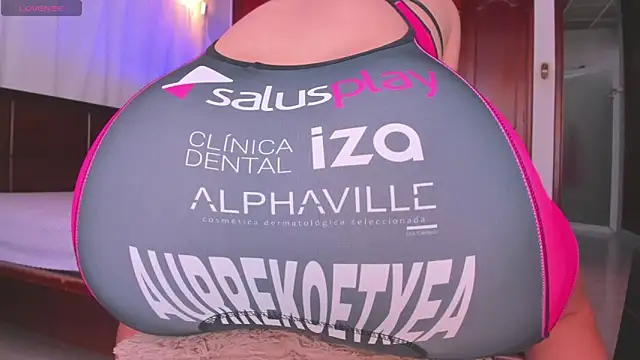 Shantal 777 online show from April 2026 02:01:02 PM