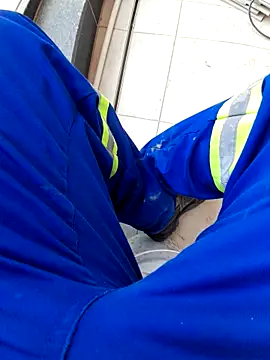 Snapshot of Male_Bestie17 chatting on September 2025 10:37:01 AM Male Bestie17 online show from September 2025 10:37:01 AM