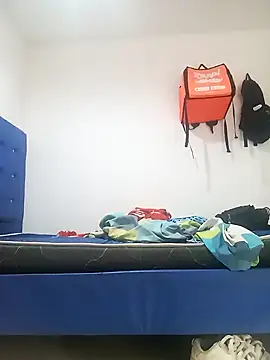 Snapshot of MackMacKenzie chatting on September 2025 01:00:02 PM MackMacKenzie online show from September 2025 01:00:02 PM