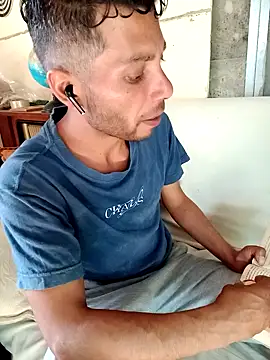 Snapshot of AlphaAlterX chatting on September 2025 09:15:01 PM AlphaAlterX online show from September 2025 09:15:01 PM