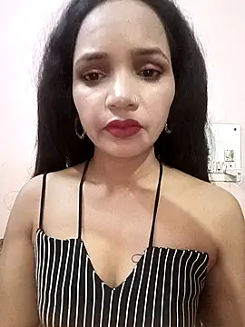 queen lizaa online show from November 2025 04:18:01 PM