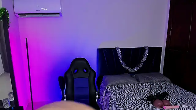 Snapshot of john_mystic chatting on December 2025 02:07:02 AM john mystic online show from December 2025 02:07:02 AM