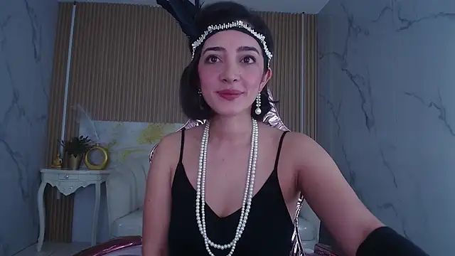 sara lopez s online show from October 2025 02:07:01 PM