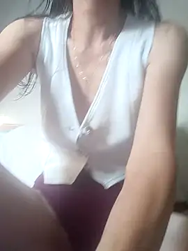 zaira spice online show from December 2025 01:05:02 PM