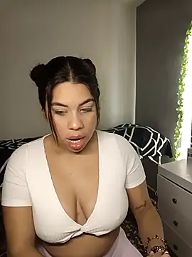 GabyMontenegro online show from September 2025 10:42:02 AM