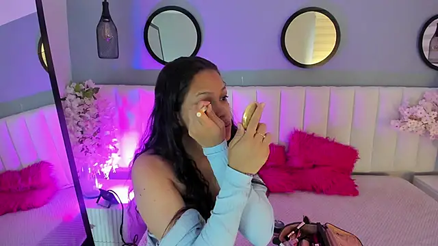 Mila Hank  online show from November 2025 12:29:02 PM