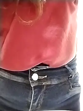 Snapshot of KittyHoleshot87 chatting on October 2025 03:35:01 PM KittyHoleshot87 online show from October 2025 03:35:01 PM