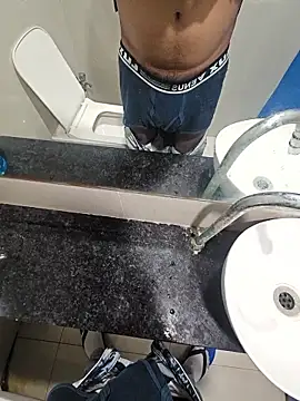 Snapshot of Gamecoc chatting on November 2025 10:16:02 AM Gamecoc online show from November 2025 10:16:02 AM