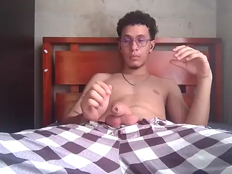 Snapshot of niko__005 chatting on March 2026 09:08:01 PM niko 005 online show from March 2026 09:08:01 PM