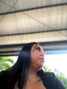 Snapshot of Sophie_Dreamss chatting on October 2025 09:35:02 PM Sophie Dreamss online show from October 2025 09:35:02 PM